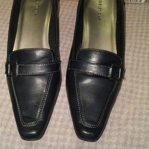 Navy Kathy blue pump